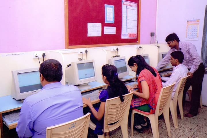 Navjeevan Law College, Nashik campus photo 4