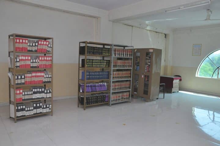 MSP Mandal's Swatantrya Senani Ramrao Awargaonkar Law College, Beed campus photo 4