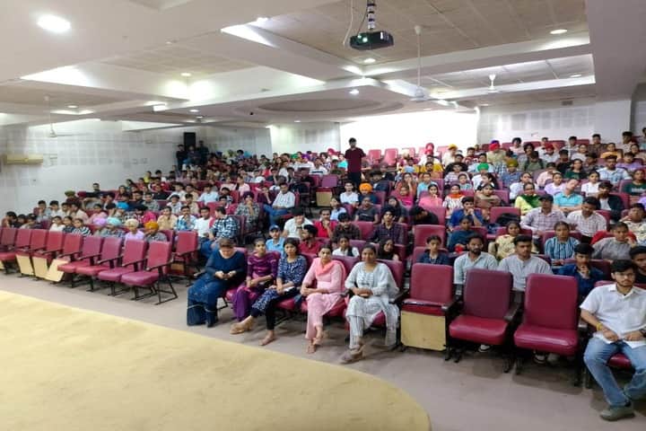 Rayat Bahra University School of Social Sciences, Mohali campus photo 4