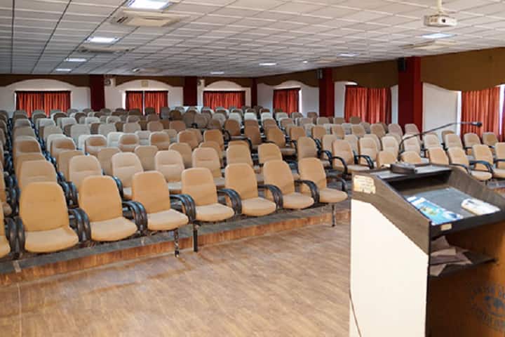 Smt Maniba Mahila B Ed College, Ahmedabad campus photo 3