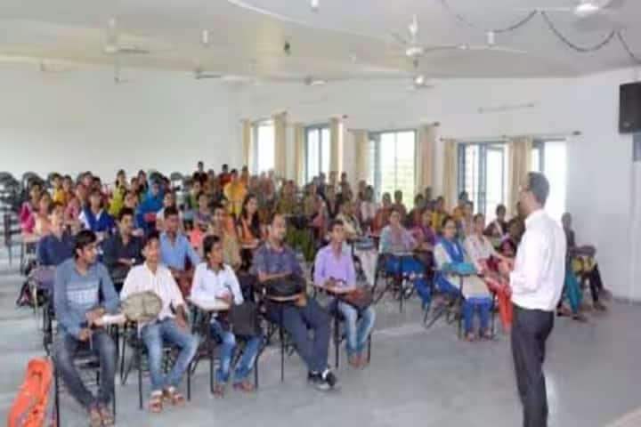 J and R B Ed College, Dahod campus photo 3