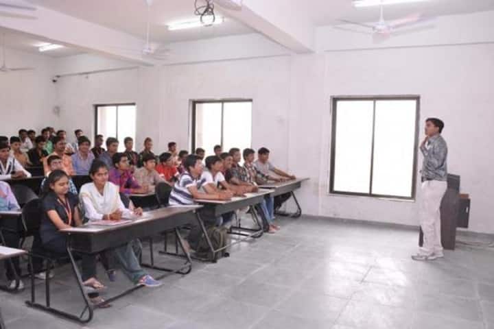 Surendranagar University, Wadhwan campus photo 6
