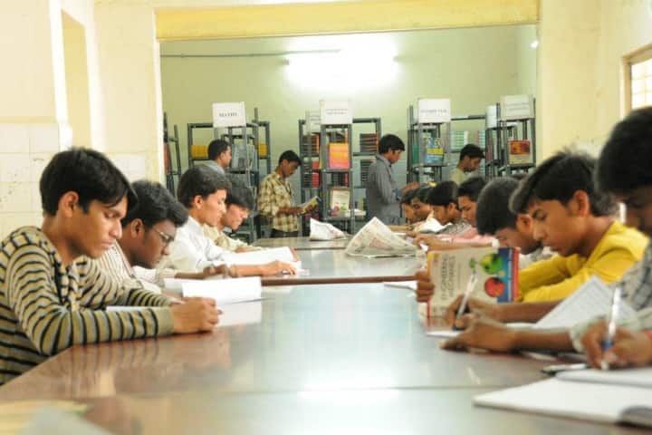JNTUH College of Engineering, Manthani campus photo 2