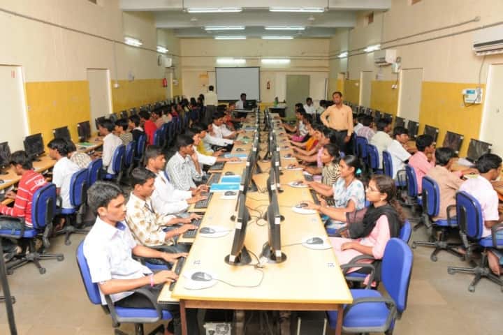 JNTUH College of Engineering, Manthani campus photo 3