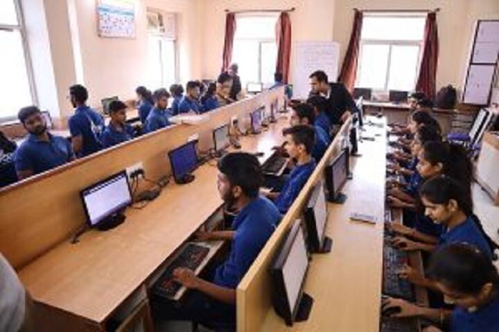 Poddar International College of Pharmacy, Jaipur campus photo 3