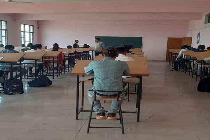 Pandit Dev Prabhakar Shastri BEd College, Chhatarpur campus photo 3