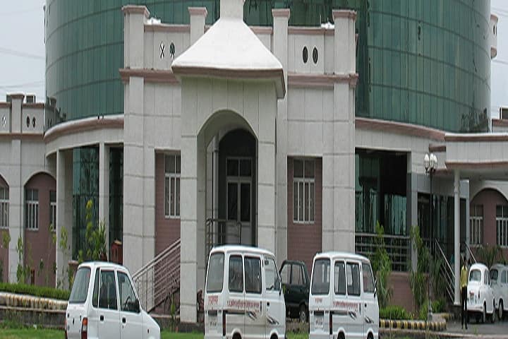 Pharmacy College, Saifai campus photo 2