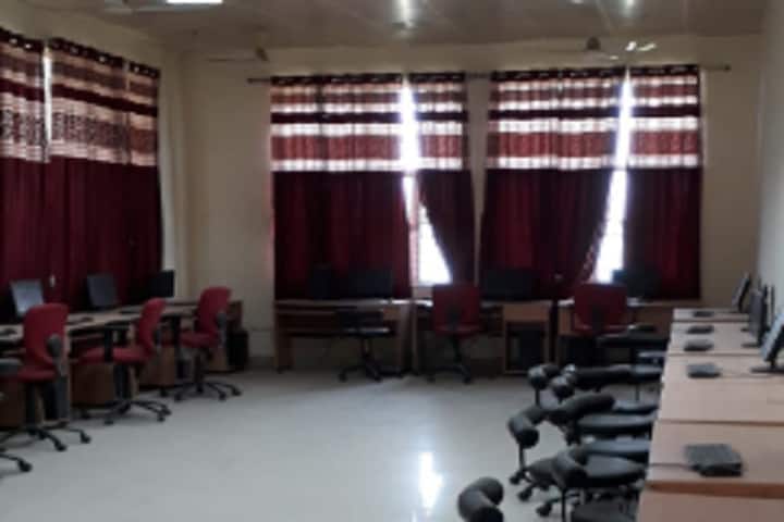 Pharmacy College, Saifai campus photo 3