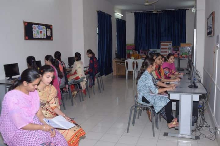 Guru Nanak College of Education for Women, Kapurthala campus photo 3