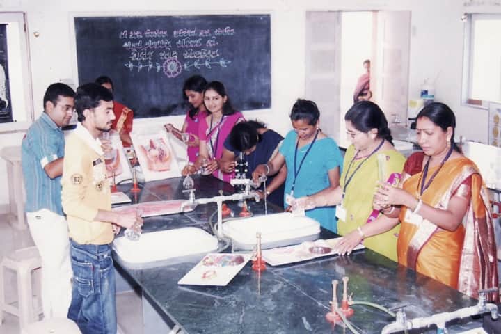 Shreemati Meenakshiben Shantibhai Dave College of Education, Jamnagar campus photo 3