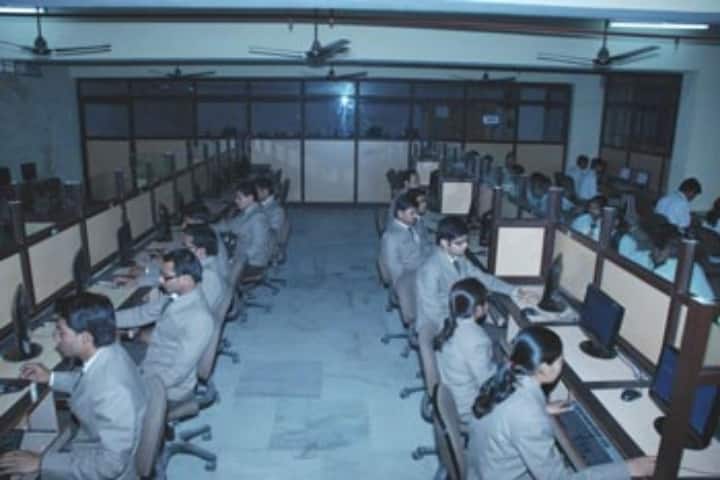 IIMT Management College, Meerut campus photo 2