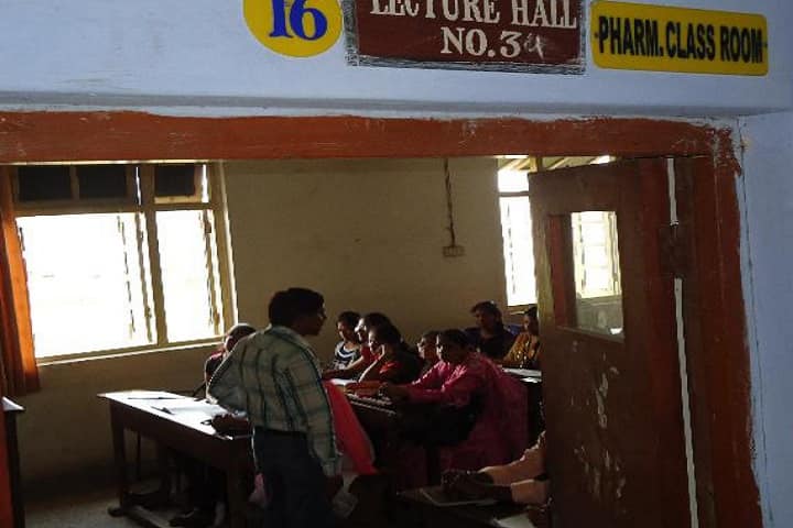 Principal KM Kundnani Pharmacy Polytechnic, Ulhasnagar campus photo 2