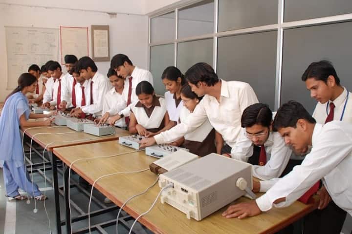 Shri Rawatpura Sarkar Institute of Pharmacy, Datia campus photo 3