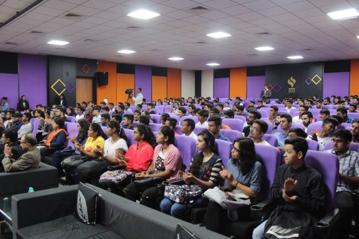 JLU School of Commerce and Economics, Bhopal campus photo 2