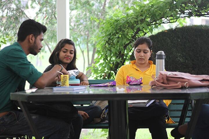 JLU School of Commerce and Economics, Bhopal campus photo 3
