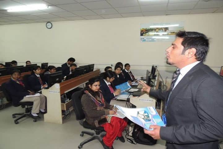 Mangalayatan University, Aligarh campus photo 2