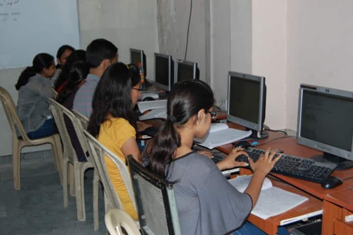 ARSD College Delhi campus photo 5