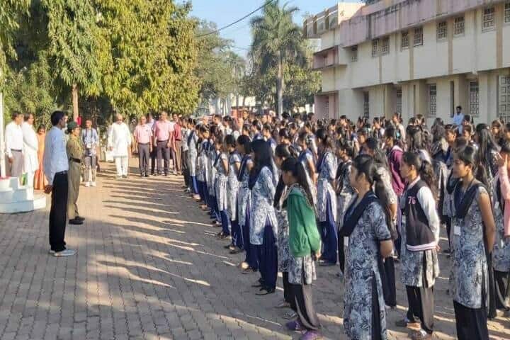 Shrimati Vasantiben Ranchhodbhai Bhakta Panama Vav College of Education, Surat campus photo 6
