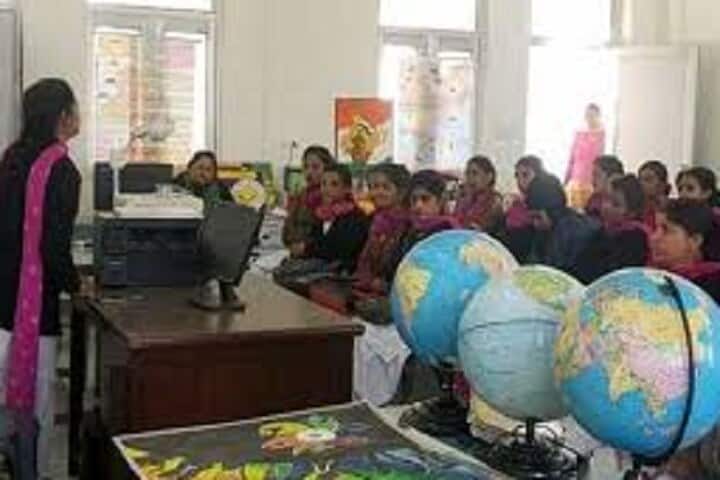 Karma Devi Smriti Mahavidyalaya, Basti campus photo 4