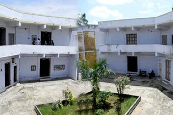 Shri M N College of Pharmacy, Khambhat campus photo 2