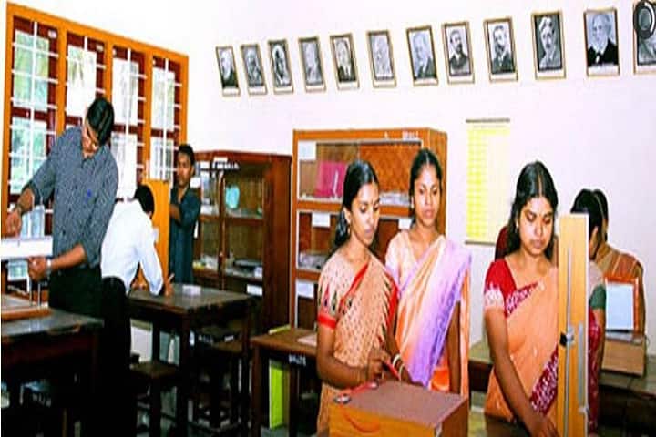 Sahodaran Ayyappan Memorial College of Education, Poothotta campus photo 3