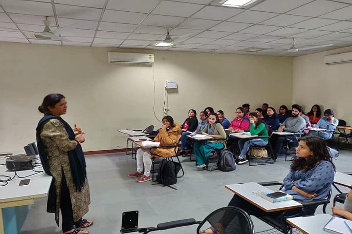 University School of Mass Communication, New Delhi campus photo 6