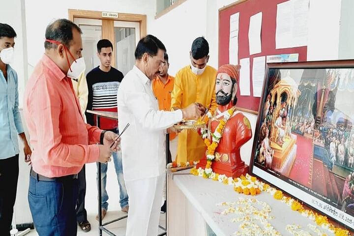 Shri Gulabrao Deokar College of Pharmacy, Jalgaon campus photo 3