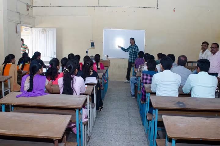Shri Gulabrao Deokar Institute of Pharmacy and Research Center, Jalgaon campus photo 2