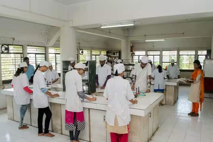 Shri Gulabrao Deokar Institute of Pharmacy and Research Center, Jalgaon campus photo 5