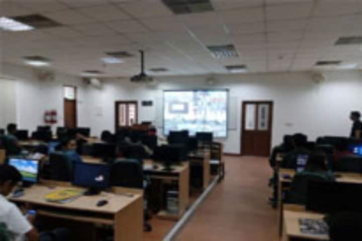 SRCC Delhi campus photo 5