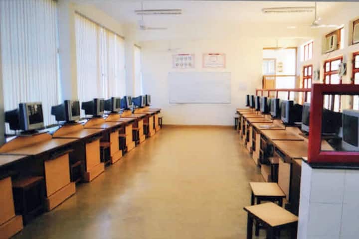 Indus College of Education, Rohtak campus photo 3
