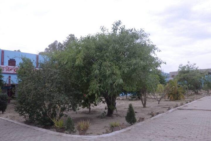 Shree Rajendra Singh College of Pharmacy, Hardoi campus photo 2