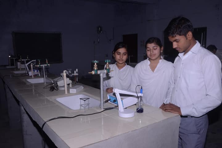 Shree Rajendra Singh College of Pharmacy, Hardoi campus photo 5