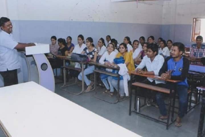 KDMGS Nanasaheb Dr Uttamrao Mahajan College of Education, Jalgaon campus photo 3
