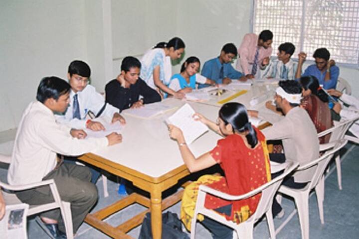 NR Vekaria Institute of Pharmacy and Research Centre, Junagadh campus photo 5