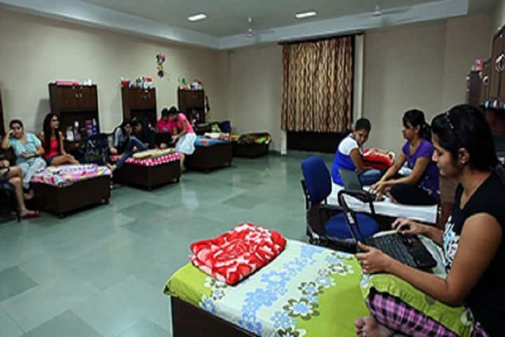Satyam School of Journalism and Mass Communication, Noida campus photo 3