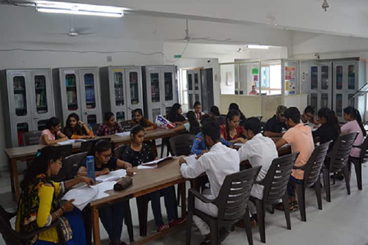 Sharda School of Pharmacy, Gandhinagar campus photo 4