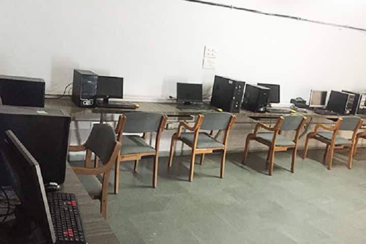 Sharda School of Pharmacy, Gandhinagar campus photo 6