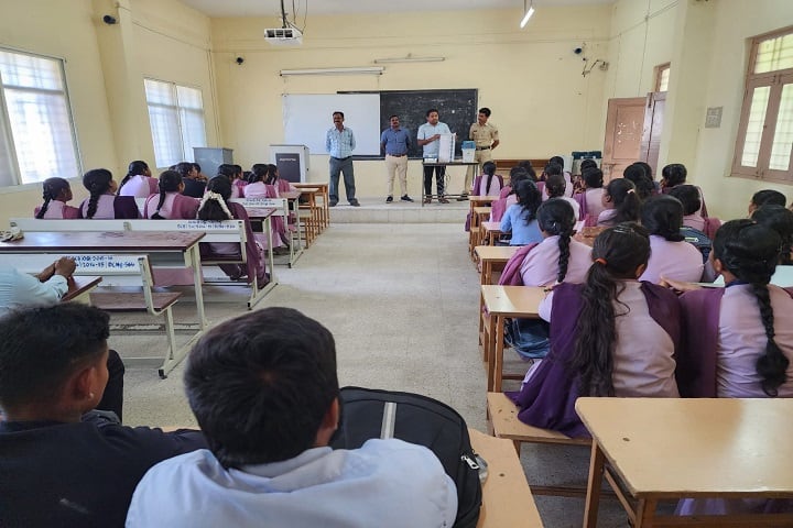 Government First Grade College, Bhadravati campus photo 2