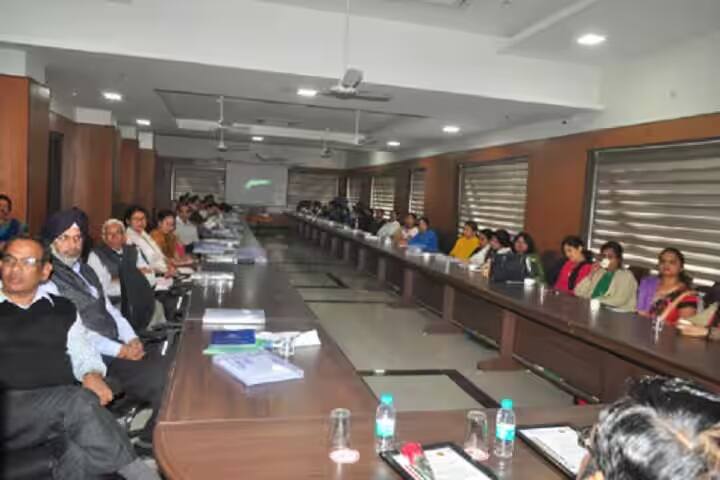 Lokmanya Tilak Science and Commerce College, Ujjain campus photo 6