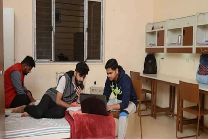 Shaheed Udham Singh College of Pharmacy, Tangori campus photo 2