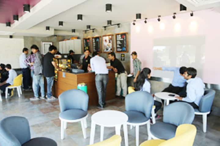 Chitkara School of Banking and Financial Services, Jhansla campus photo 3