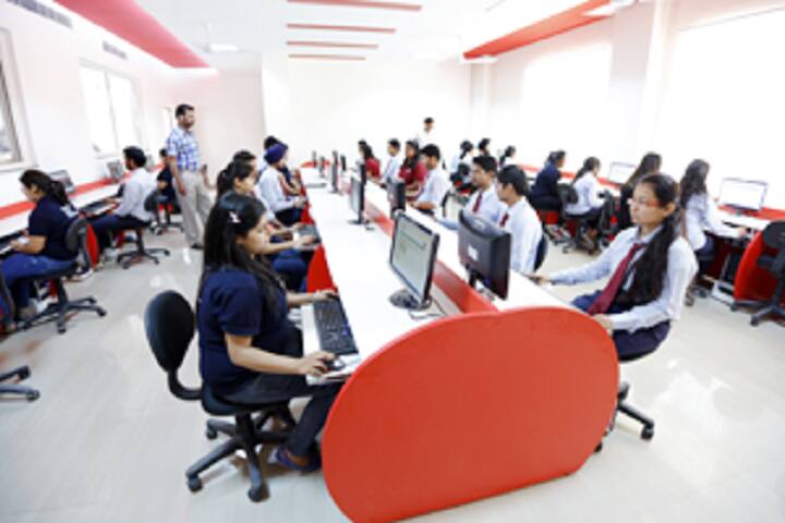Chitkara College of Sales and Marketing, Jhansla campus photo 6