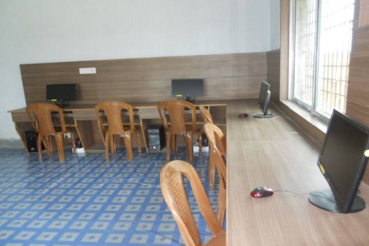 Kabi Nazrul Islam Teachers' Training College, Burdwan campus photo 4