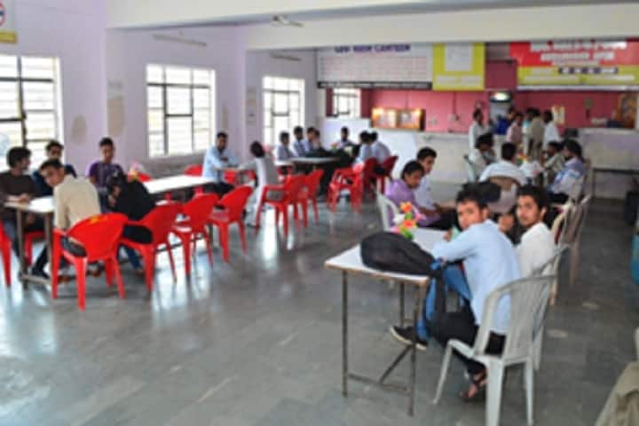 School of Pharmacy, Dr APJ Abdul Kalam University, Indore campus photo 5