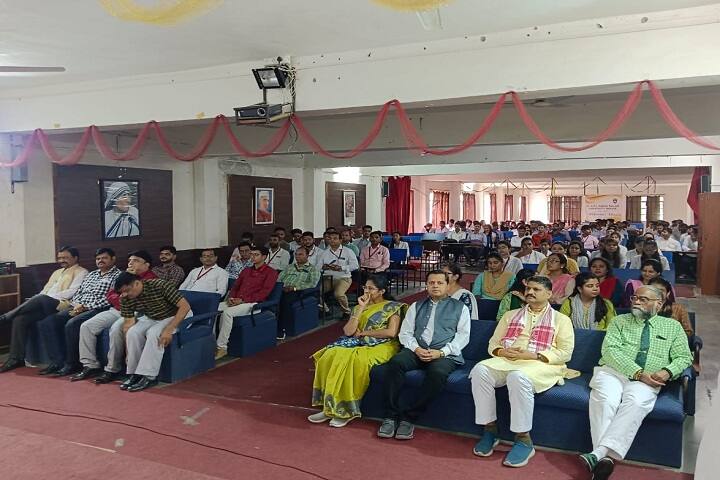 School of Pharmacy, Dr APJ Abdul Kalam University, Indore campus photo 6