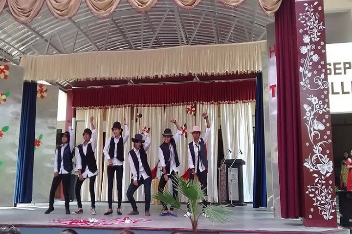 St Josephs Girls Degree B Ed College, Meerut campus photo 3