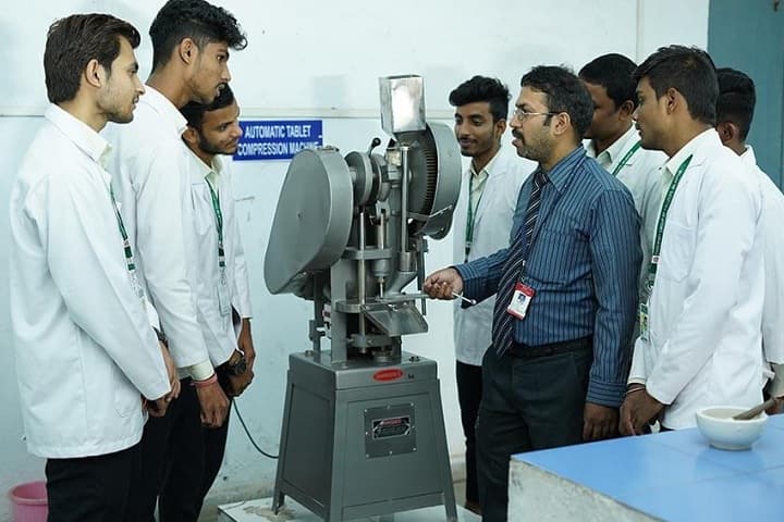 School of Pharmacy Chouksey Group of Colleges, Bilaspur campus photo 2