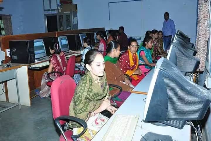 Smt KCM Shah B Ed College, Godhra campus photo 6