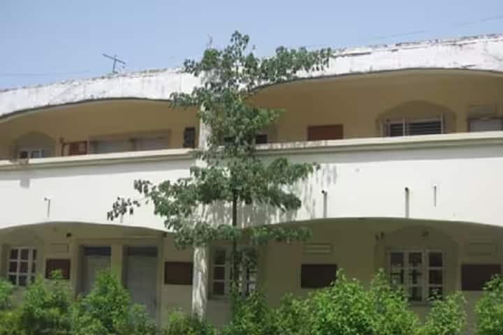 President College of Education, Gandhinagar campus photo 2